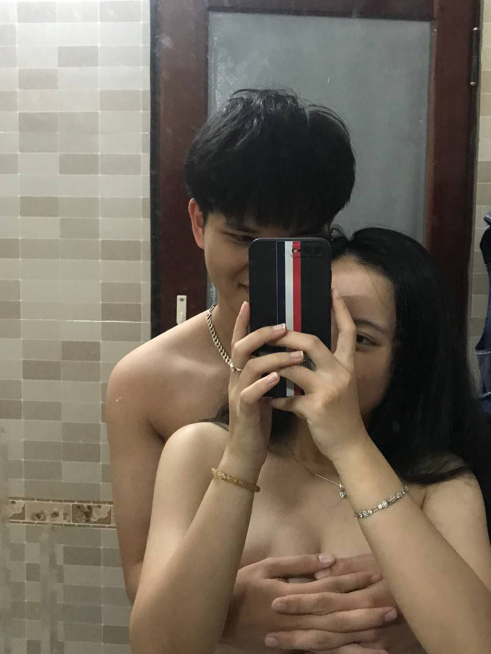FC2PPV-2983717 【Không có】(390 yên セール! Bắt đầu khẩn cấp!) Kuroto ハプバーđa năng トイレ経験済み! Hơn 100 người đã tham gia trải nghiệm!デカ尻むっちりNgực khủng バツイチvợ ơi! ※レビューPhần thưởng đặc biệt/Phiên bản chất lượng cao